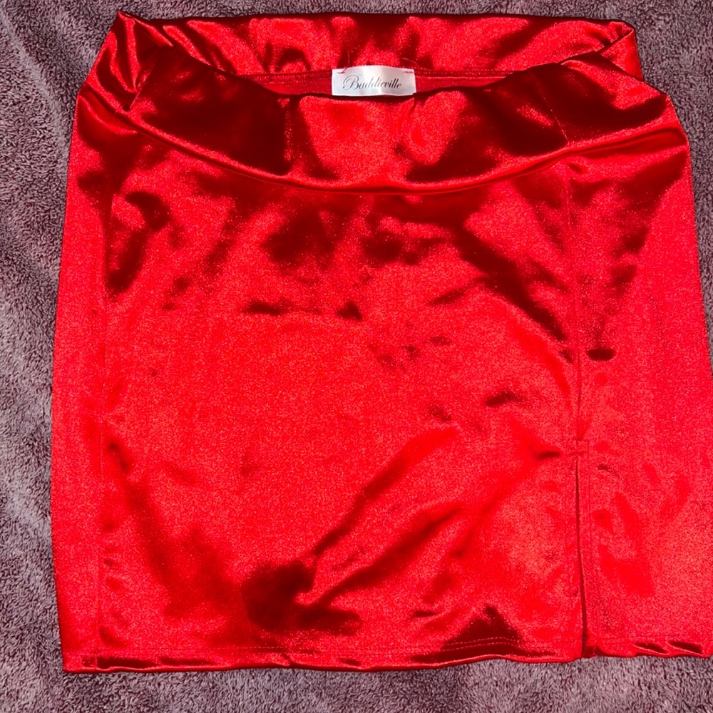 Baddieville, Metallic Red, Size M